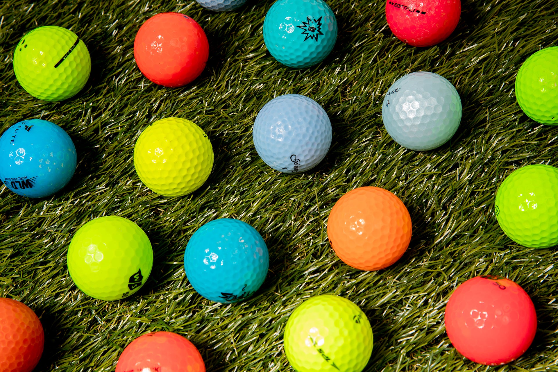 48 Colored Golf Ball Mesh Bag Mix Clean Green Golf Balls